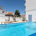 Azul Hotel 2*